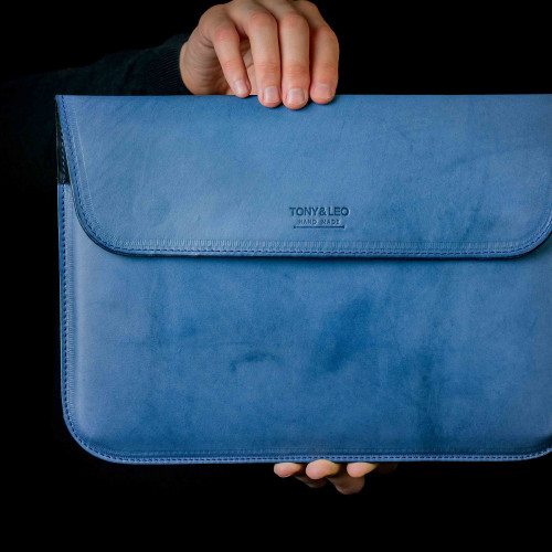 Чехол из натуральной кожи для MacBook светло-синий