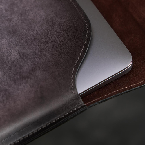 Чехол из натуральной кожи для MacBook ручного окрашивания