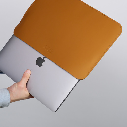 Чехол из натуральной кожи для MacBook светло-коричневый