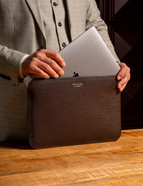 Чехол для MacBook Pro 14, горизонтальный, темно-коричневый