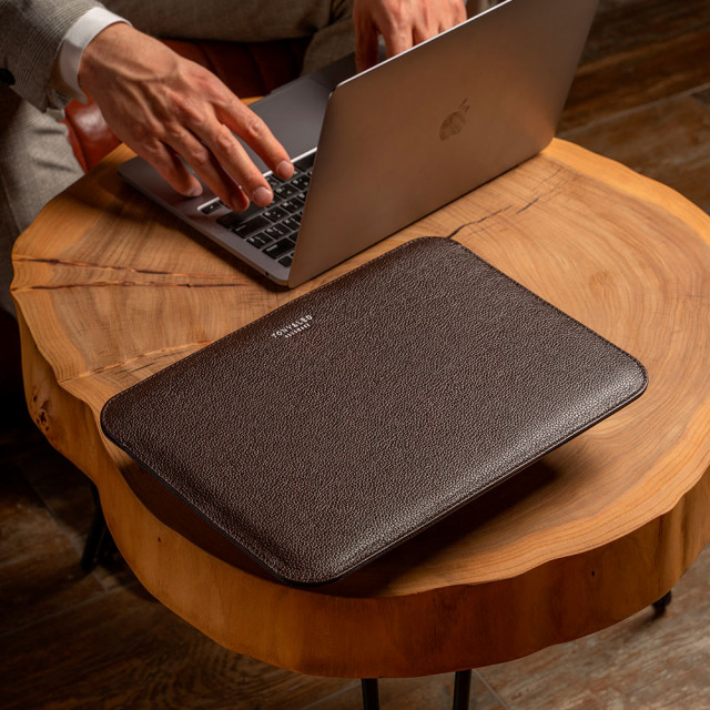 Чехол для MacBook Pro/Air 13, горизонтальный, темно-коричневый