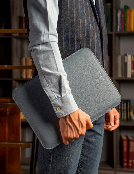 Чехол для MacBook Pro/Air 13" вертикальный, серый
